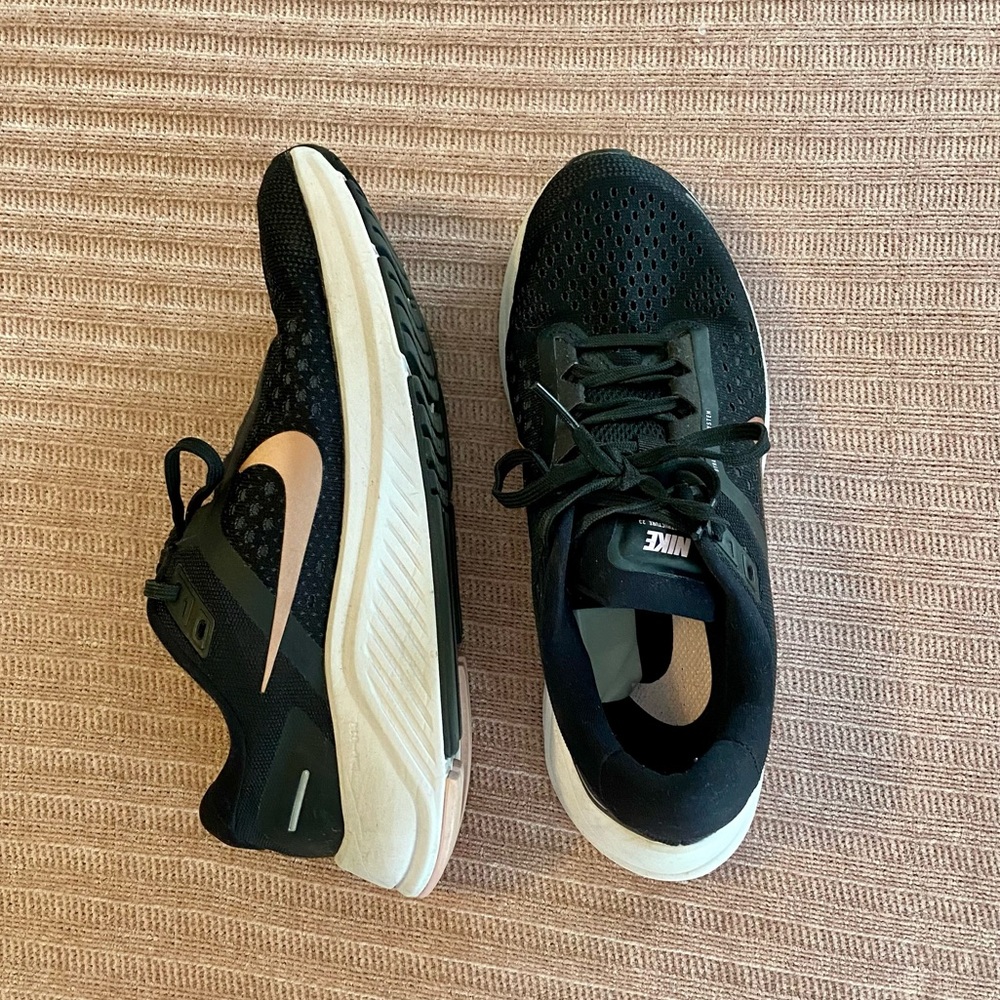 Nike Structure 23 Running Sneaker, Black with Rose Gold Check